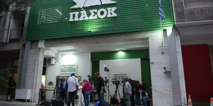 Εκλογές 2023 – ΠΑΣΟΚ σε Τσίπρα: O πολιτικός σας κατήφορος είναι ανάλογος με τον εκλογικό σας