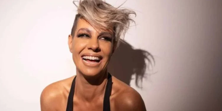 Ράνια Κωστάκη – Δείτε το πολυδιαφημισμένο στήθος της…