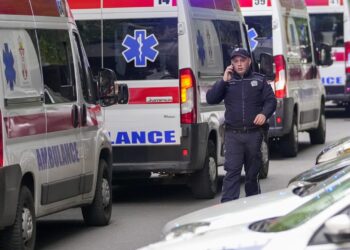 Βελιγράδι: 14χρονος άνοιξε πυρ σε δημοτικό σχολείο και σκότωσε οχτώ μαθητές