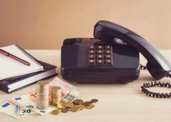 Μπαίνουν όρια στα τηλεφωνήματα από εισπρακτικές εταιρείες σε οφειλέτες – Οι αλλαγές