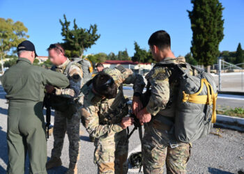 Έλληνες κομάντος εκπαιδεύουν Ουκρανούς