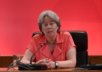 Αθηνά Λινού: «Δεν τείνουμε να παρατείνουμε τη ζωή των αγαπημένων μας, όταν είναι δεδομένο ότι δεν υπάρχει πλήρης θεραπεία»