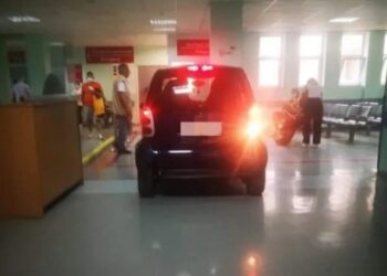 Απίστευτο περιστατικό στο ΚΑΤ: Ασθενής «μπούκαρε» με το αυτοκίνητό του στα επείγοντα!