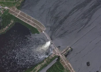 Πόλεμος στην Ουκρανία: Πλημμυρίζει η περιοχή μετά την έκρηξη σε φράγμα – Τεράστιος όγκος νερού ρέει ανεξέλεγκτα