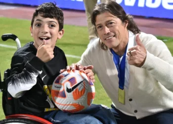 «Να πάω όρθιος στην Τούμπα και να φωνάζουν οι οπαδοί το όνομά μου» – Συγκλονίζει ο μικρός Γιαννάκης