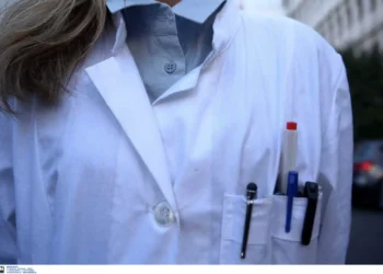 ΕΑΔ: Γυναικολόγος αποζημιωνόταν για επισκέψεις που δεν έγιναν – Στην «φάκα» και δομή πρόνοιας