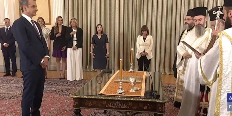 Εκλογές 2023: Ο Κυριάκος Μητσοτάκης ορκίστηκε πρωθυπουργός