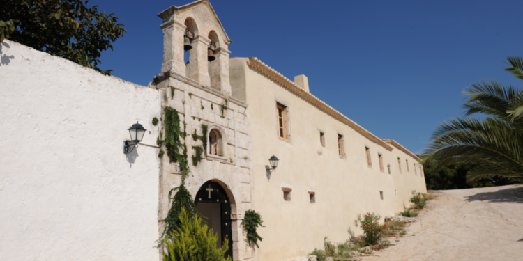 Ζάκυνθος: Τουρίστρια κατήγγειλε απόπειρα βιασμού από μοναχό στις Βολίμες