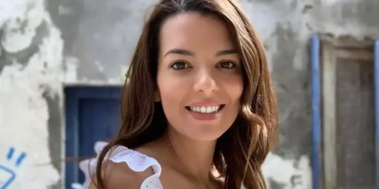 Νικολέττα Ράλλη – Η πονηρή ατάκα για τα δάχτυλα…(Βίντεο)