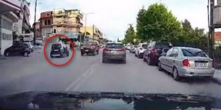 Λαμία: Βίντεο με διπλή προσπέραση στο αντίθετο ρεύμα κυκλοφορίας(Βίντεο)