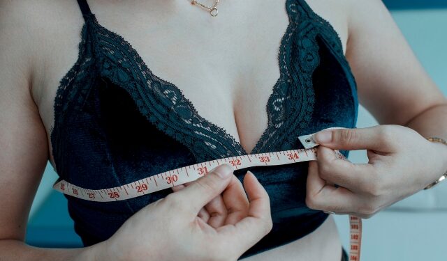 Έρευνα: Ποιες χώρες είναι πρώτες στο μέγεθος του στήθους – Πού βρίσκεται η Ελλάδα