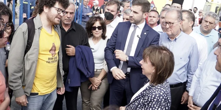 Τι λέει το μέλος της Νεολαίας ΣΥΡΙΖΑ για το επεισόδιο με τη Σακελλαροπούλου στην Καλαμάτα – «Με σόκαρε ο διχαστικός της λόγος»