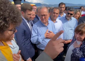 Νεολαίοι του ΣΥΡΙΖΑ έβρισαν την ΠτΔ για το ναυάγιο – «Ο φράχτης προστατεύει τα σύνορα της χώρας μου», τους απάντησε η πρόεδρος