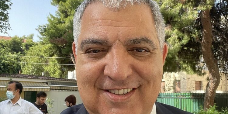 Πρώτη αποχώρηση από τον ΣΥΡΙΖΑ – «Λειτουργεί με φράξιες, άνθρωποι, ανεπάγγελτοι, ανίκανοι»