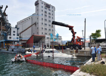 Λαρισαίος ο ιδιοκτήτης του δεκάμετρου σκάφους που βυθίστηκε στον Βόλο – Κατέρρευσε όταν το πληροφορήθηκε