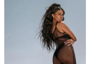 Χριστίνα Παπαδέλη – Οι φωτογραφίες που την «καίνε»