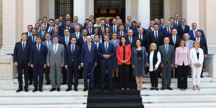 Υπουργικό Συμβούλιο: Η εισήγηση του Κυριάκου Μητσοτάκη – Στο Δημόσιο ΕΥΔΑΠ και ΕΥΑΘ, μέτρα κατά της ακρίβειας