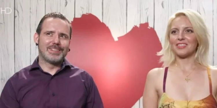 Ζευγάρι στο «First Dates» παραλίγο να «πλακωθεί» στο ξύλο: «Είσαι λούμπεν, μυρίζεις πτώμα, δεν πρόκειται να ξαναβγώ μαζί της»