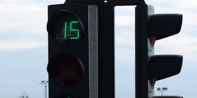 Ελλάδα: Φωτεινοί σηματοδότες με γυναικείες φιγούρες