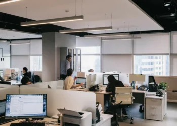 Καρούζος: Πότε θα απαγορεύεται η απόλυση του εργαζομένου