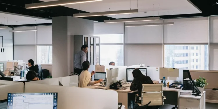 Καρούζος: Πότε θα απαγορεύεται η απόλυση του εργαζομένου