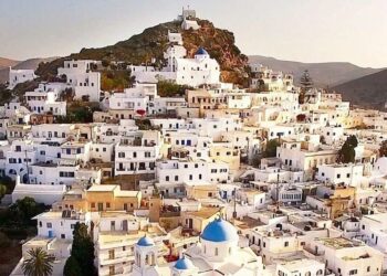 Ίος: Πάμφθηνα τα ποτά στην «ξελογιάστρα» των Κυκλάδων