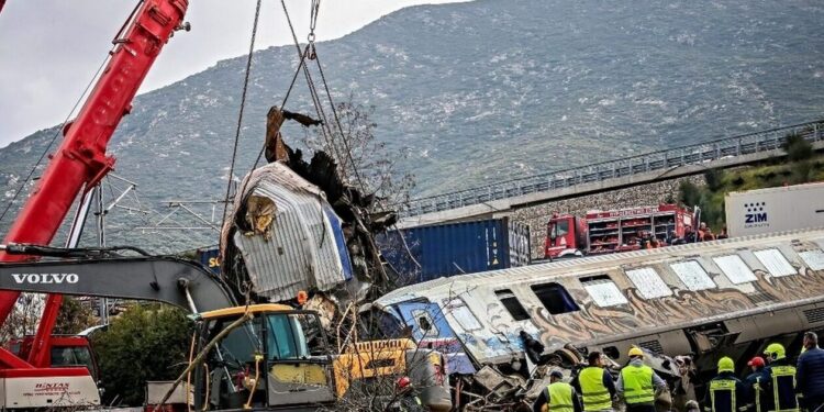 Δυστύχημα στα Τέμπη: Ενώπιον του εφέτη ανακριτή σήμερα στελέχη του ΟΣΕ