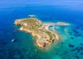 5 απόμερα νησάκια κοντά στην Αθήνα –Προσβάσιμα μόνο με σκάφος