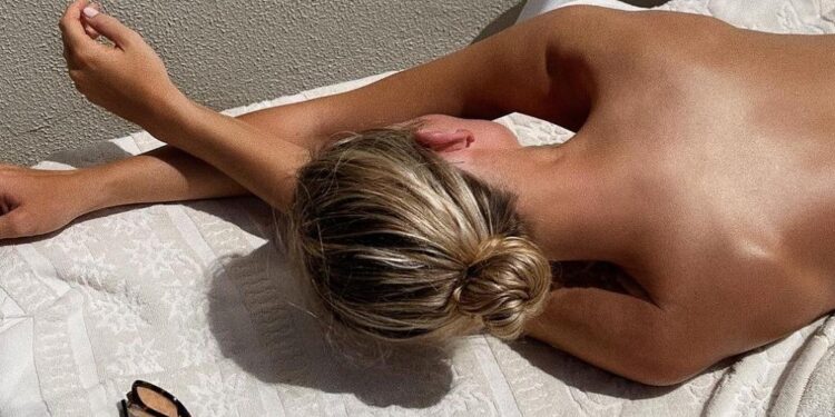 DIY λύσεις για να ανακουφιστείς από το κάψιμο με ό,τι έχεις σπίτι σου