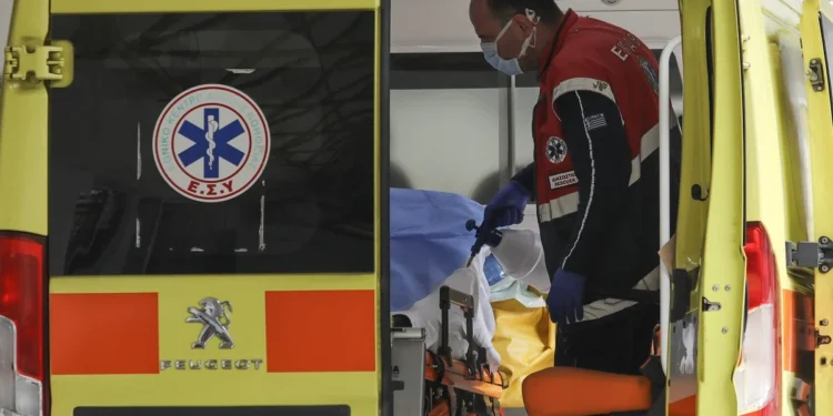 Χαλκιδική: Ήρωες διασώστες του ΕΚΑΒ έσωσαν από πνιγμό 18χρονο – Οι στιγμές-θρίλερ για να τον επαναφέρουν στη ζωή