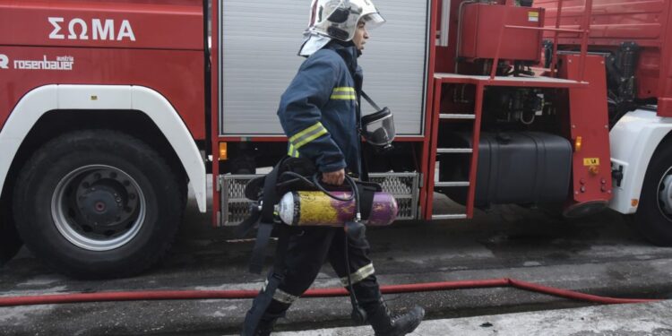 Θεσσαλονίκη: Φωτιά σε εταιρία ανακύκλωσης στο Ωραιόκαστρο