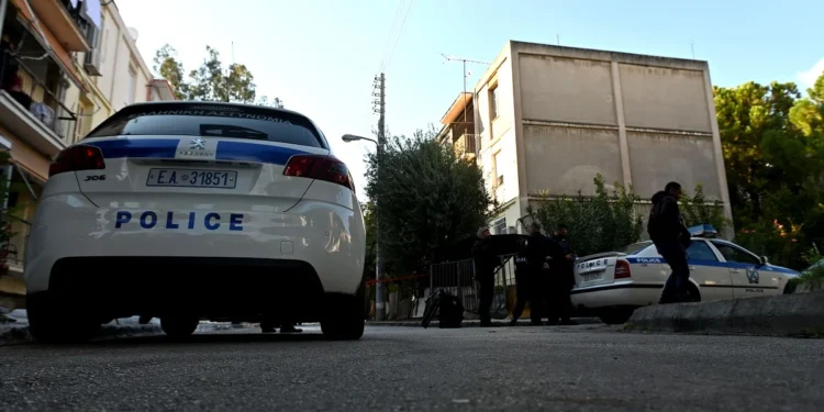 Σέρρες: Χειροπέδες σε Σύρο διακινητή ανήλικων μεταναστών