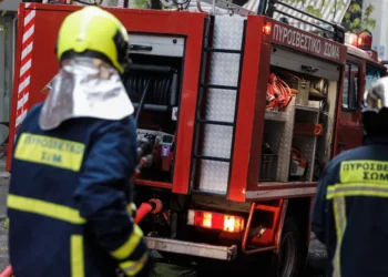 Κρήτη: Φωτιά σε πιεστήρια εφημερίδας στο Ηράκλειο