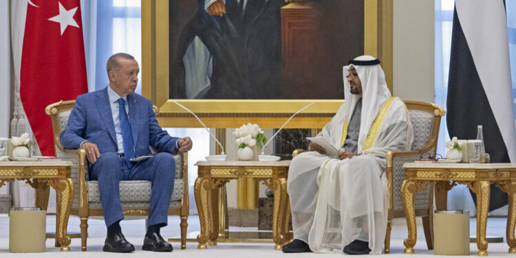 Τι έδωσε ο Ερντογάν στους Άραβες για να πάρει τo «δώρο» των 50 δισ. δολαρίων