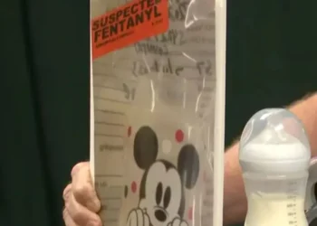 17χρονη ήθελε να κοιμηθεί, έδωσε στο 9 μηνών βρέφος της φαιντανύλη με γάλα και το σκότωσε!