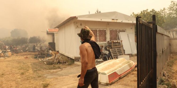 Επιχορήγηση προσωρινής στέγασης των πυρόπληκτων πολιτών – Έως 500 ευρώ