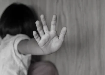 Θεσσαλονίκη: Οικογενειακός «φίλος» βίαζε 7χρονη επί 4 χρόνια