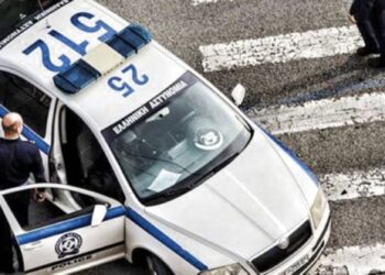 Γλυφάδα: 17χρονος χτύπησε με μπουνιές και κλωτσιές 15χρονο και τον έστειλε στο νοσοκομείο – Συνελήφθη με τον πατέρα του