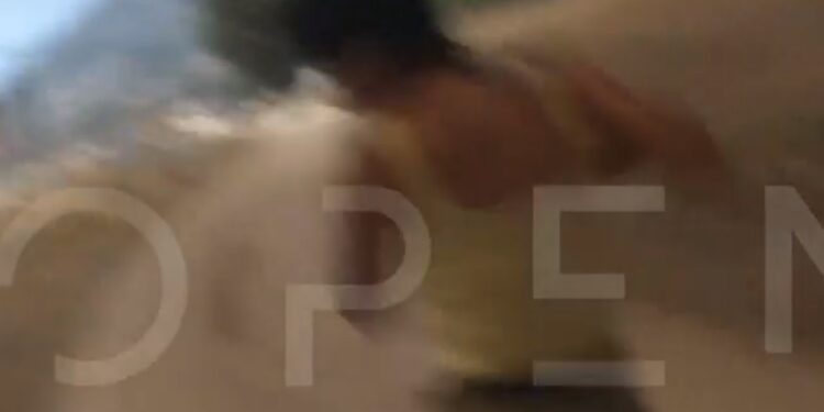 Φωτιές στην Αττική: Ρεπόρτερ του Open έτρεχε να ξεφύγει από τις φλόγες σε ζωντανή μετάδοση (video)
