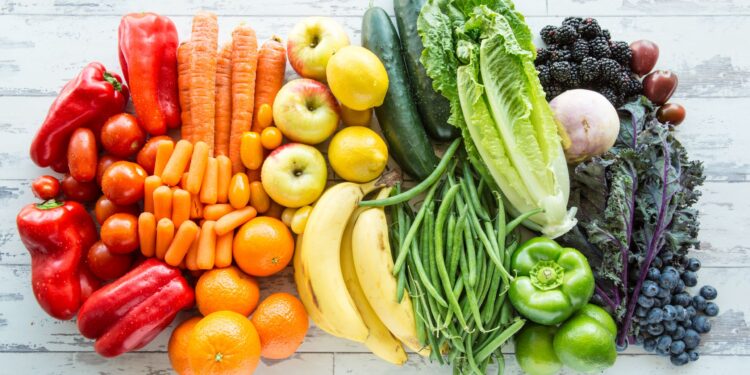 Η Τουρκία γεμίζει τις ευρωπαϊκές αγορές με φρούτα και λαχανικά γεμάτα φυτοφάρμακα