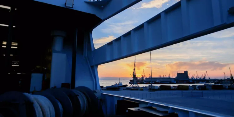 Θεσσαλονίκη: Σε αμόκ 20χρονος – Ξυλοκόπησε τουρίστα και δάγκωσε άνδρα του λιμενικού