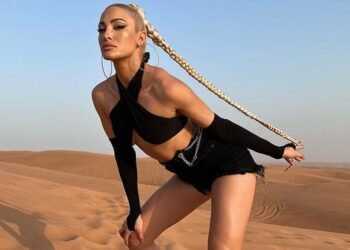 Ιωάννα Τούνη: Δείχνει το σώμα της πώς είναι με Photoshop και πώς στην πραγματικότητα