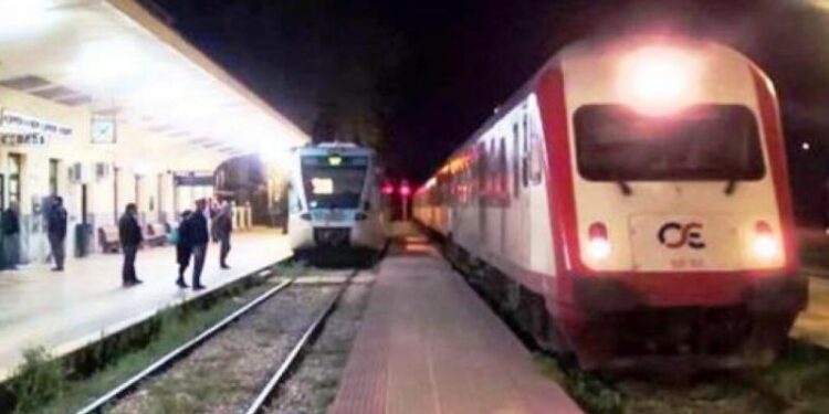 Ταλαιπωρία για 50 επιβάτες σε τρένο που ακινητοποιήθηκε – Ξεκίνησε από Θεσσαλονίκη