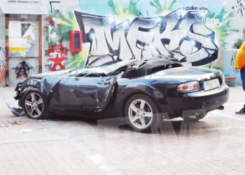 Νέο Ηράκλειο: Αυτοκίνητο «βούτηξε» στο κενό στο σταθμό του ΗΣΑΠ – Νεκρός ο οδηγός