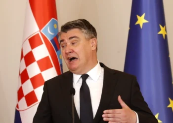 «Τους μοίρασαν στις φυλακές για να τους δείρουν και να τους βιάσουν», προκαλεί ξανά ο πρόεδρος της Κροατίας