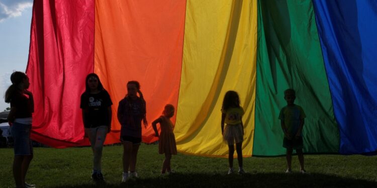 Ήρθαν και οι κατασκηνώσεις ΛΟΑΤΚΙ για παιδιά ηλικίας 5-13 ετών…