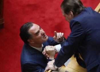 Εργασία 16 ωρών επιτρέπει νομοσχέδιο του  Υπ.Εργασίας! Μένουν και 8 ώρες για ύπνο…