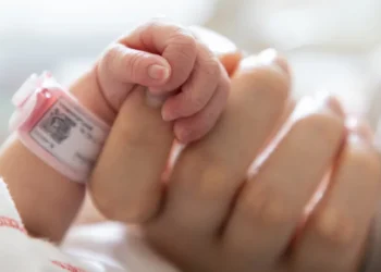 Σοκ με το κύκλωμα γιατρών που έκανε εμπορία βρεφών -«Εγκέφαλος» ένας 73χρονος γυναικολόγος, πώς πλούτιζαν