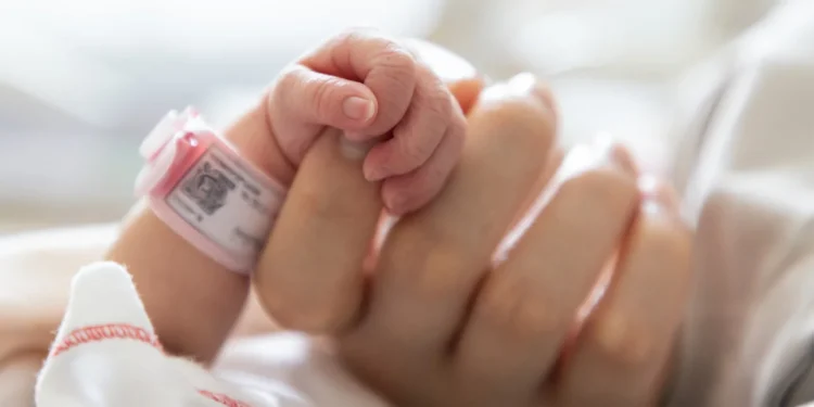 Σοκ με το κύκλωμα γιατρών που έκανε εμπορία βρεφών -«Εγκέφαλος» ένας 73χρονος γυναικολόγος, πώς πλούτιζαν
