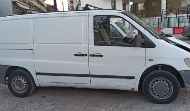 Σέρρες: Μετέφερε παράνομα 15 Ιρακινούς και συνελήφθη – Είχε για συνοδηγό του μια ανήλικη